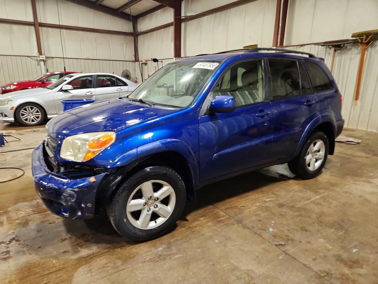 Photo of the 2005 TOYOTA RAV4 BASE