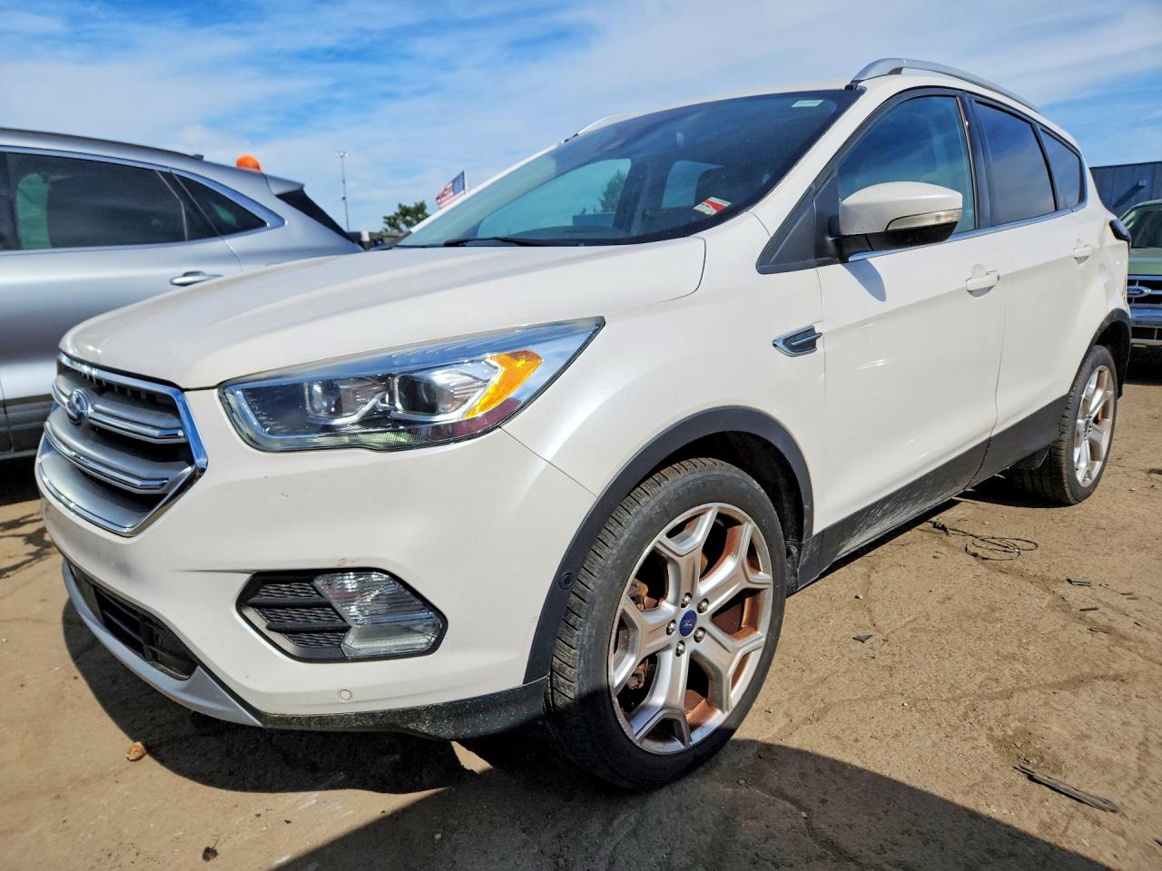 Photo of the 2017 FORD ESCAPE TITANIUM