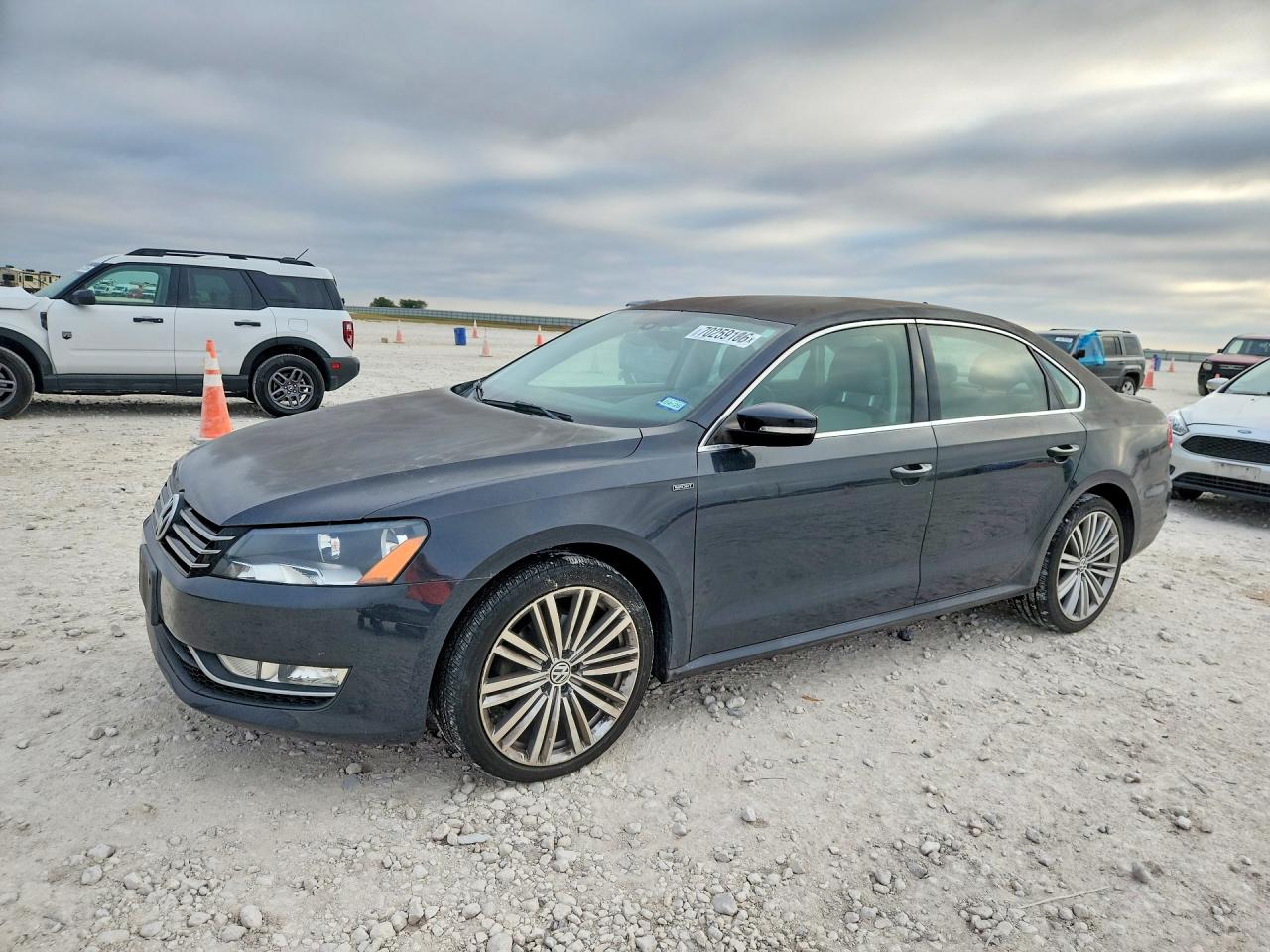Photo of the 2014 VOLKSWAGEN PASSAT SE