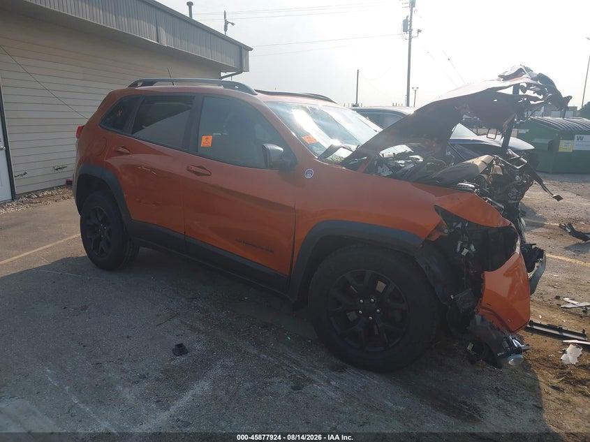 Photo of the 2015 JEEP CHEROKEE TRAILHAWK