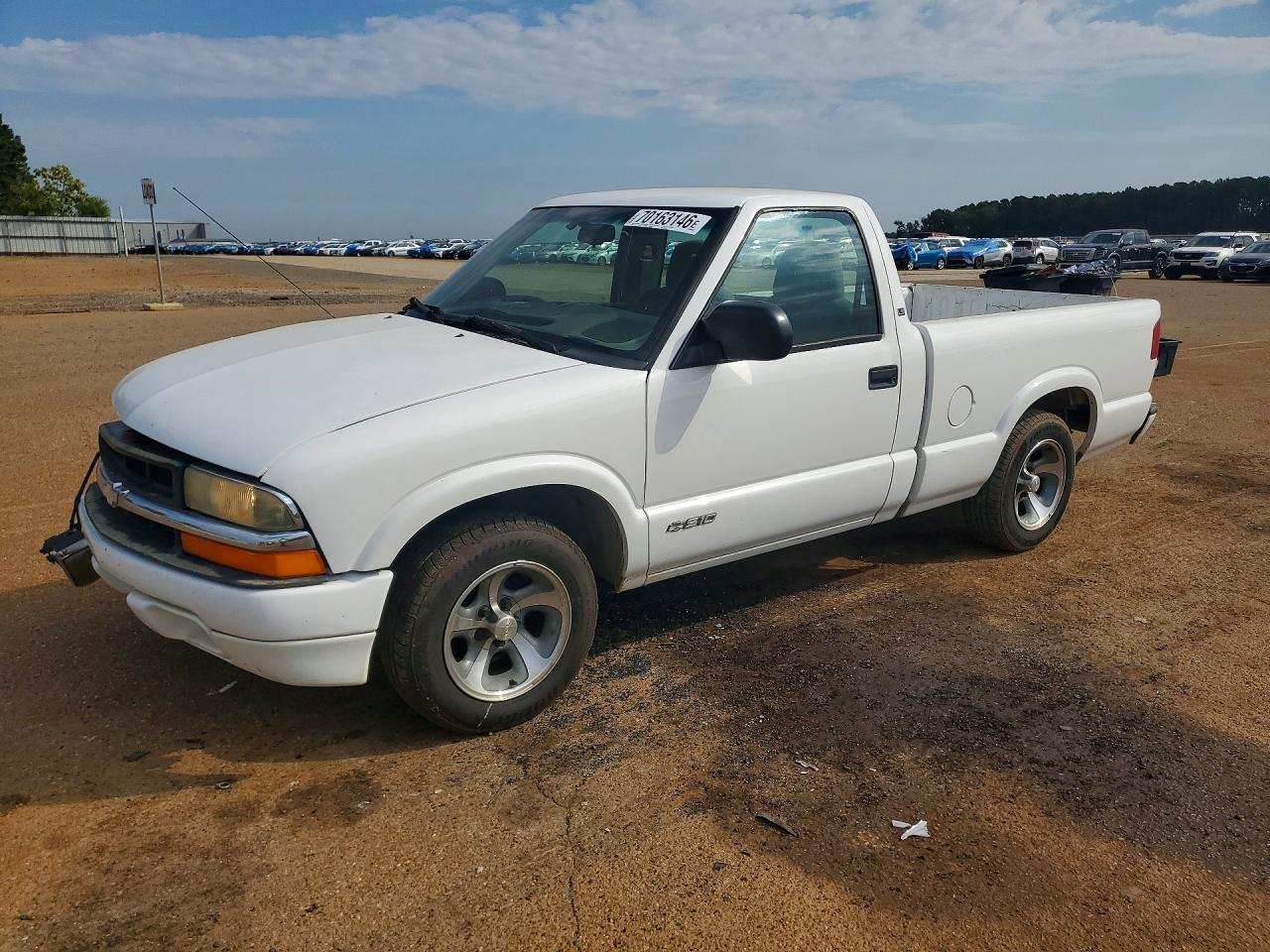 Photo of the 2001 CHEVROLET S TRUCK S10