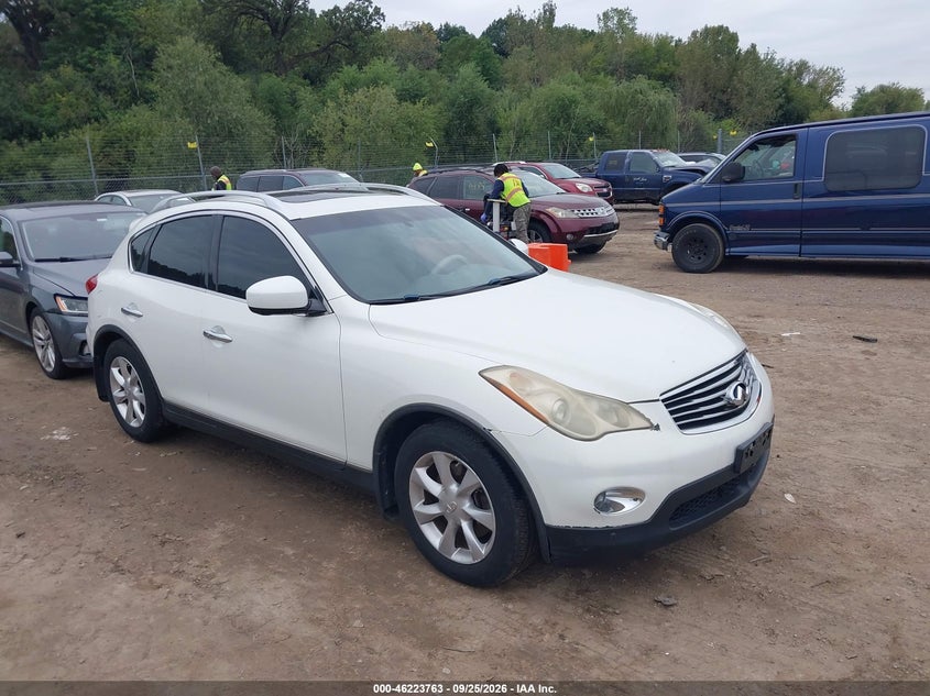 Photo of the 2010 INFINITI EX35 JOURNEY
