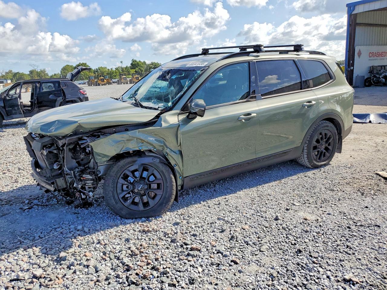 Photo of the 2024 KIA TELLURIDE SX X-PRO