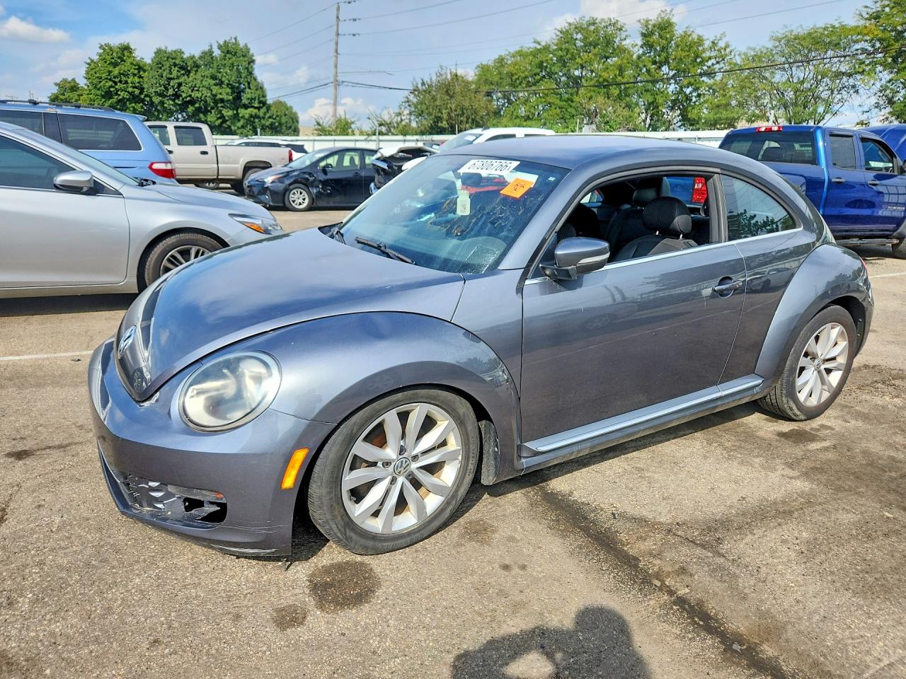 Photo of the 2014 VOLKSWAGEN BEETLE