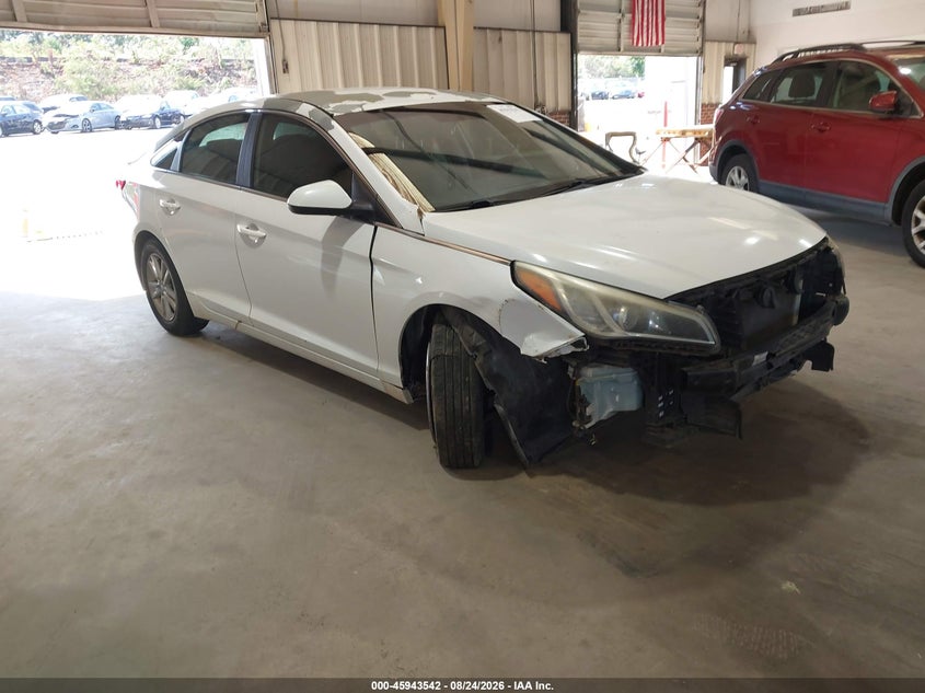 Photo of the 2015 HYUNDAI SONATA SE