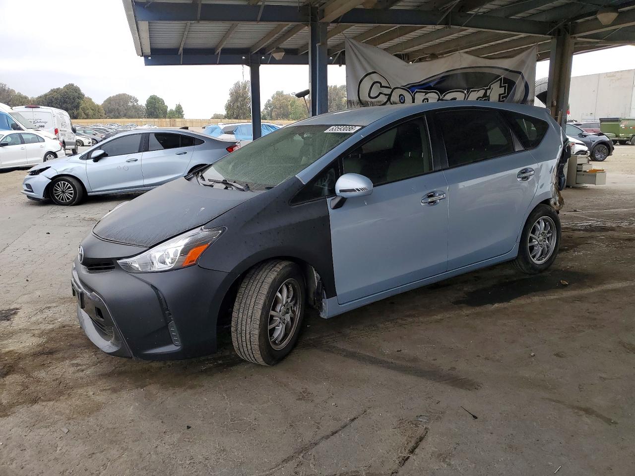 Photo of the 2016 TOYOTA PRIUS V TWO