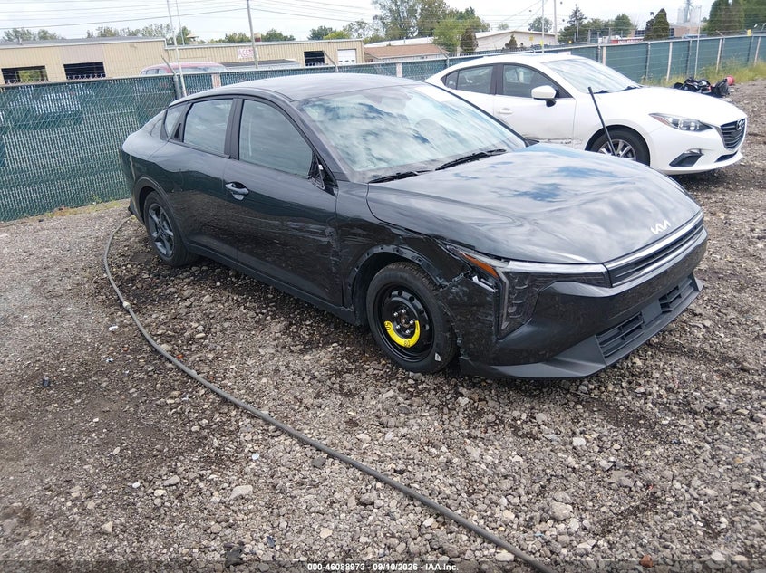 Photo of the 2025 KIA K4 LXS