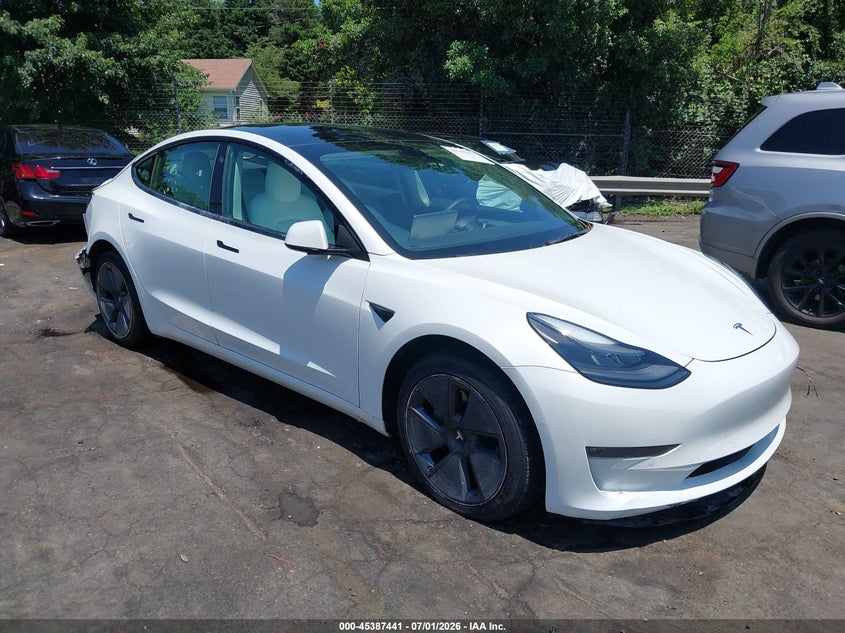 Photo of the 2022 TESLA MODEL 3 LONG RANGE DUAL MOTOR ALL-WHEEL DRIVE