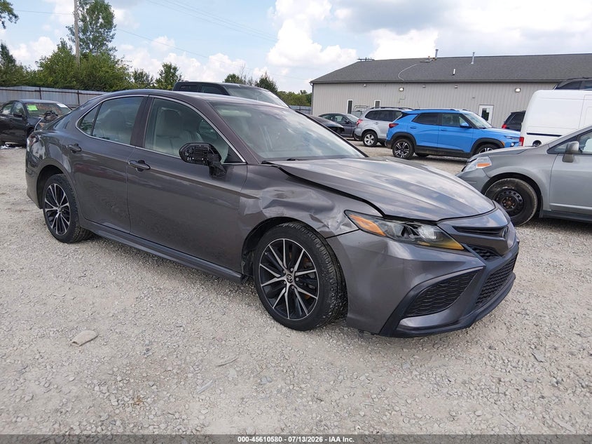 Photo of the 2021 TOYOTA CAMRY SE