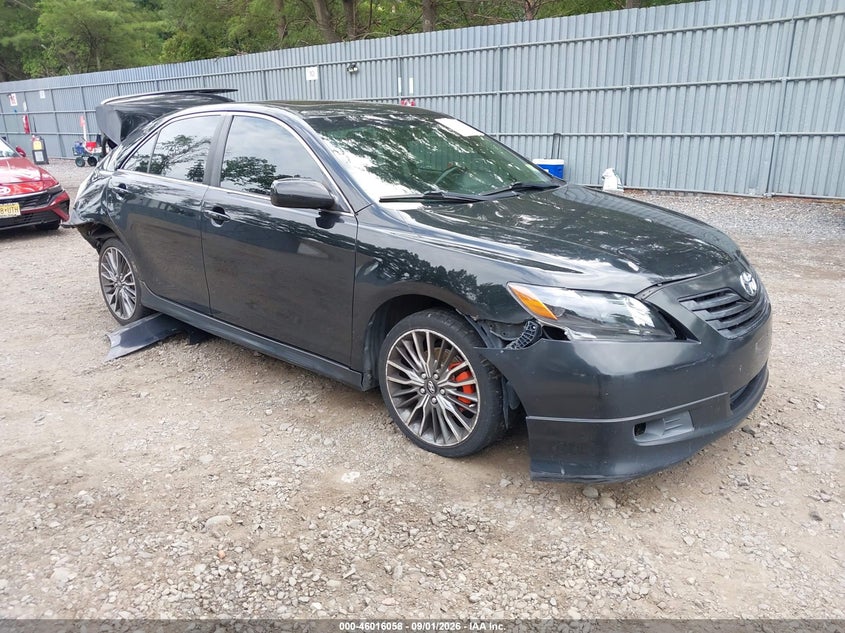 Photo of the 2009 TOYOTA CAMRY SE