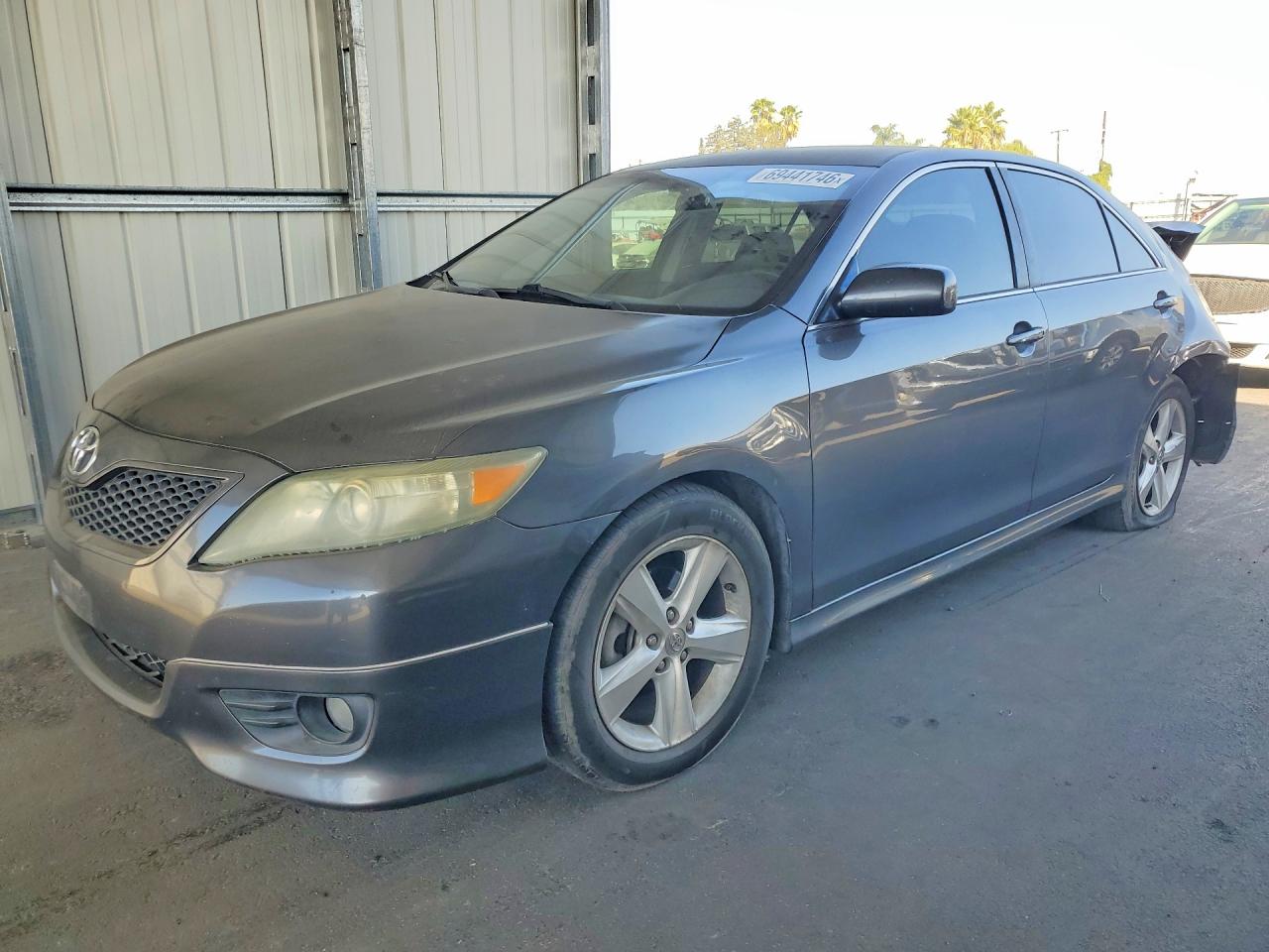 Photo of the 2010 TOYOTA CAMRY SE