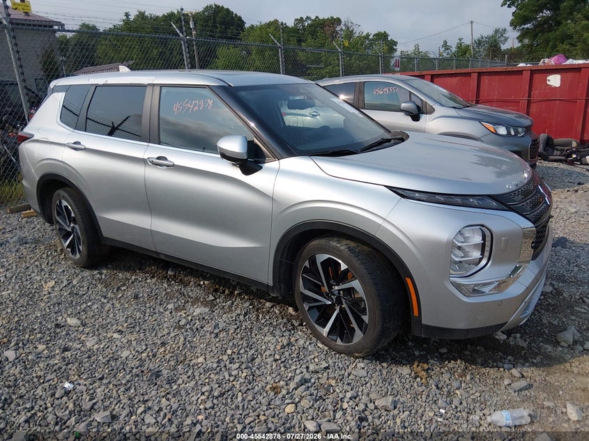 Photo of the 2024 MITSUBISHI OUTLANDER SE 2.5 S-AWC/SE BLACK EDITION S-AWC/SE BLACK EDITION W/PANO ROOF S-AWC/SE RALLIART S-AWC