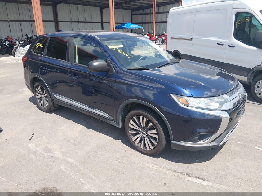 Photo of the 2019 MITSUBISHI OUTLANDER ES