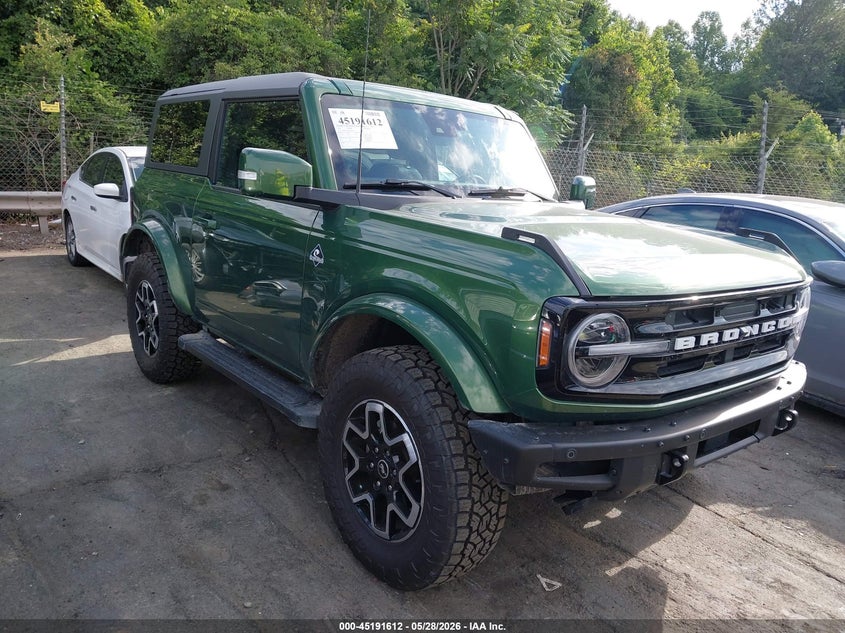 Photo of the 2022 FORD BRONCO OUTER BANKS
