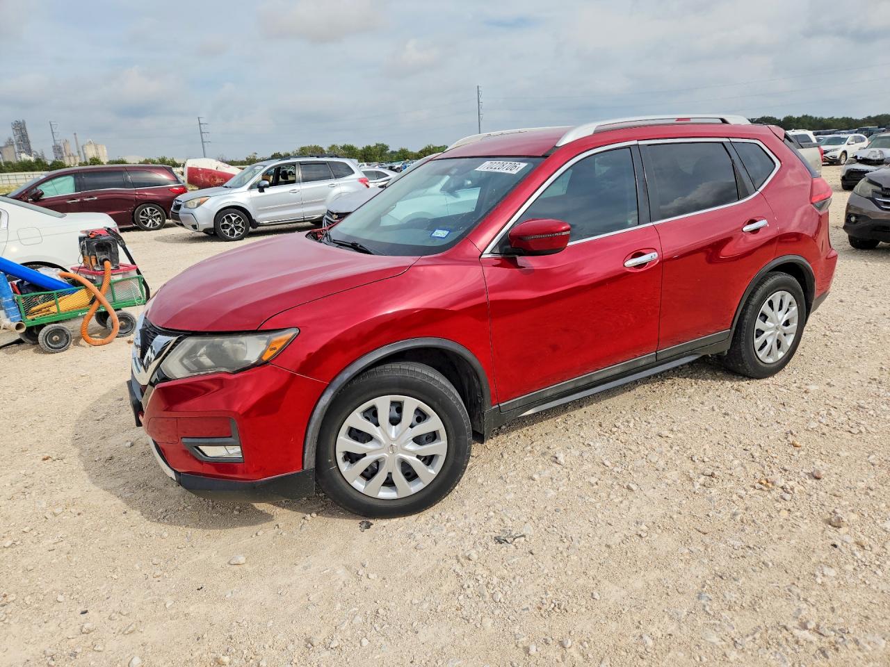 Photo of the 2017 NISSAN ROGUE SV
