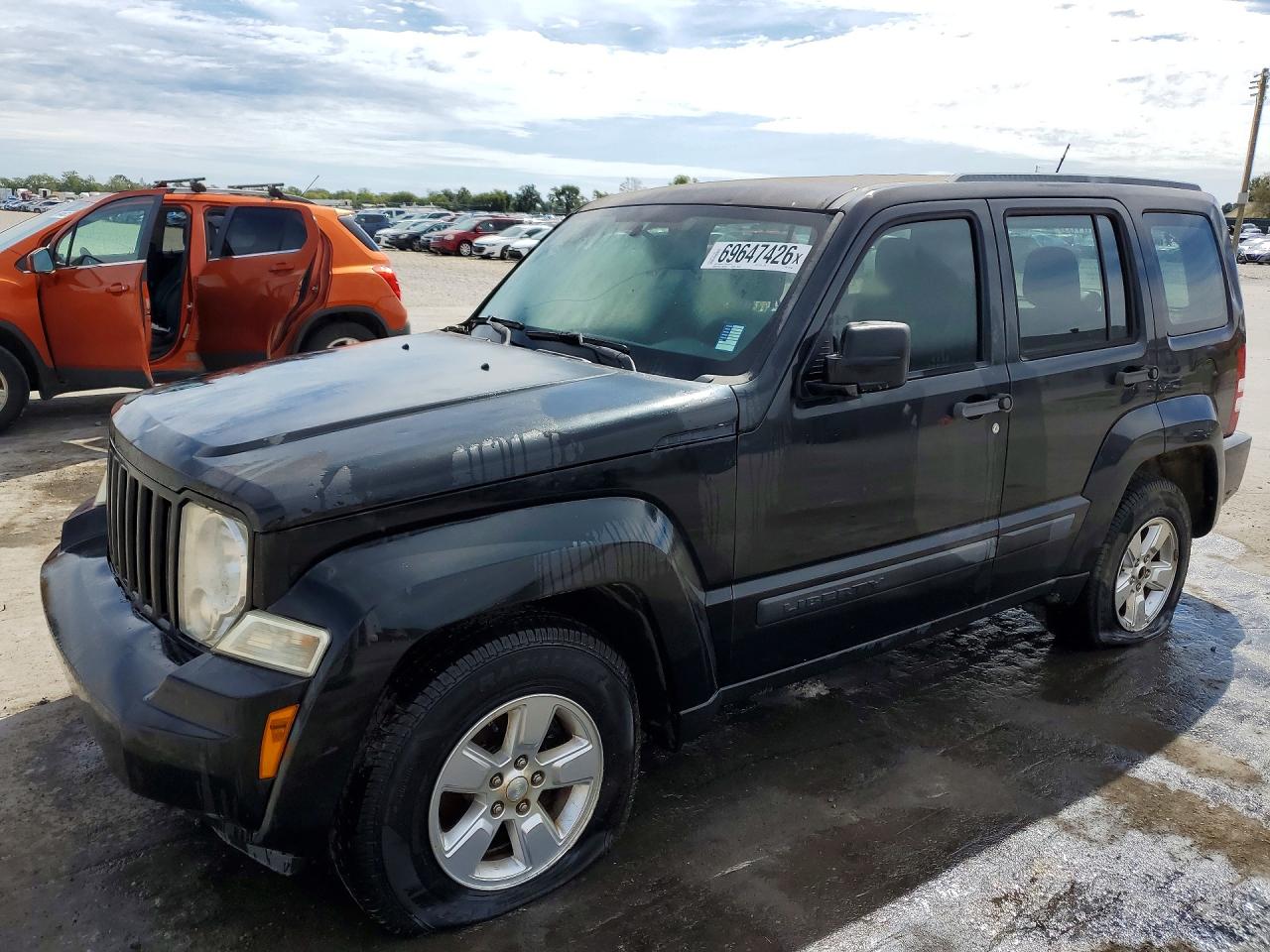 Photo of the 2012 JEEP LIBERTY SPORT