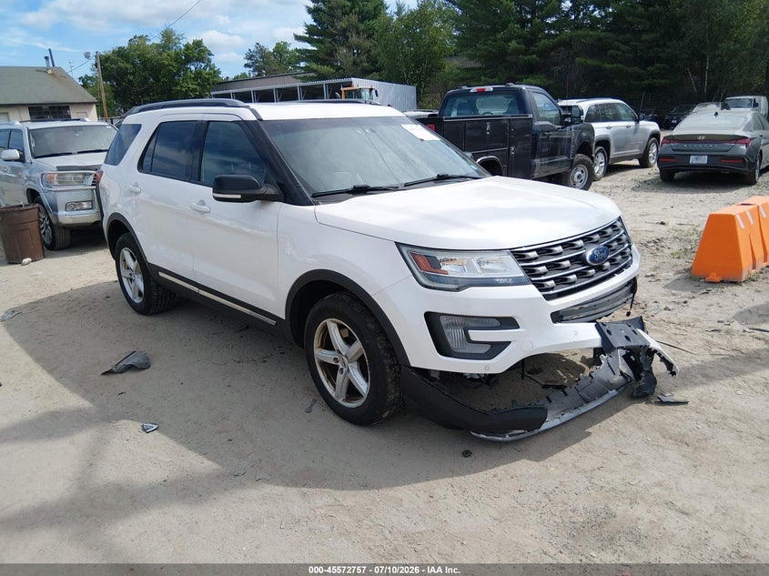 Photo of the 2017 FORD EXPLORER XLT