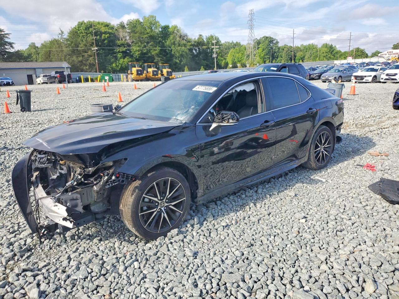 Photo of the 2023 TOYOTA CAMRY SE