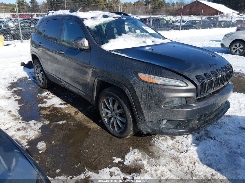 Photo of the 2018 JEEP CHEROKEE LATITUDE TECH CONNECT 4X4