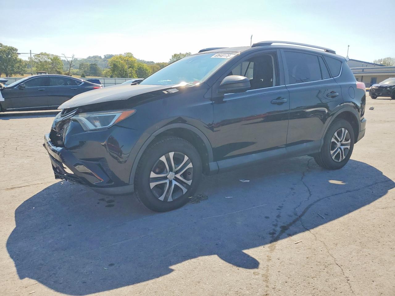 Photo of the 2017 TOYOTA RAV4 LE