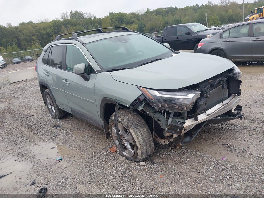 Photo of the 2022 TOYOTA RAV4 XLE