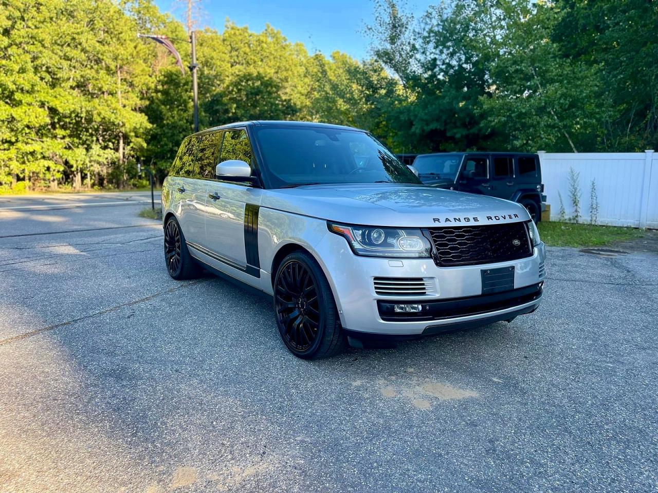 Photo of the 2015 LAND ROVER RANGE ROVER SUPERCHARGED