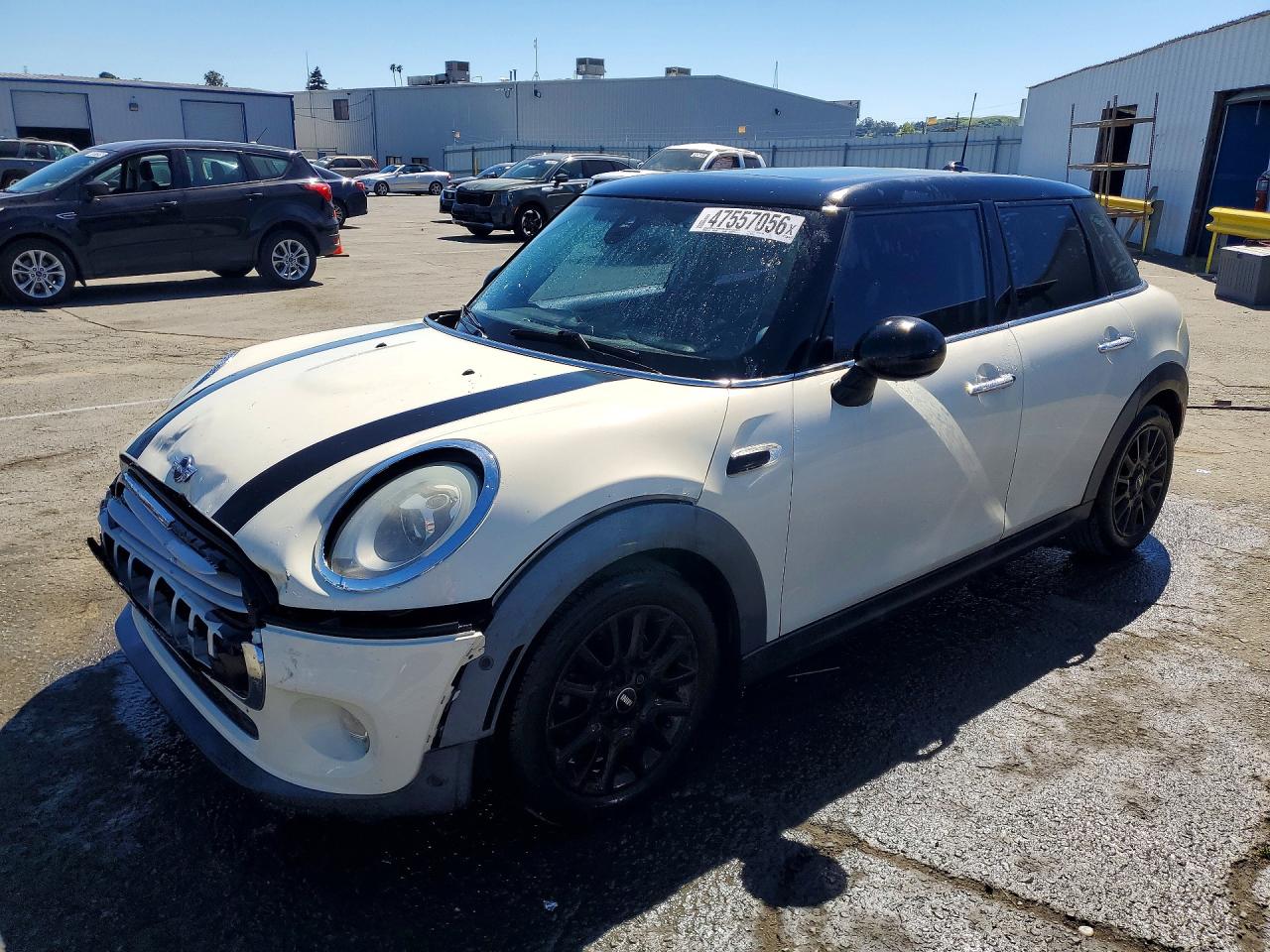 Photo of the 2015 MINI COOPER