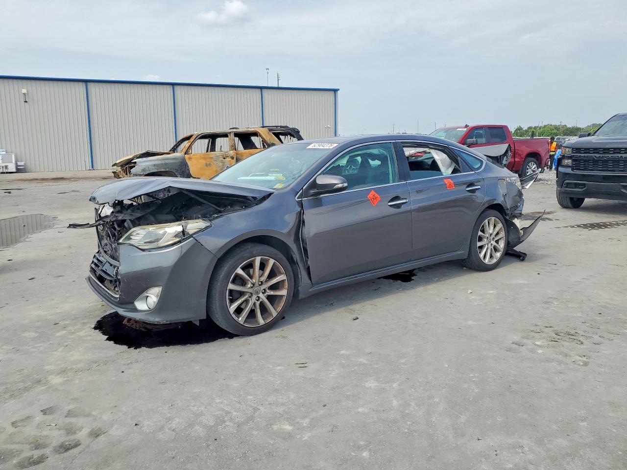 Photo of the 2013 TOYOTA AVALON XLE TOURING
