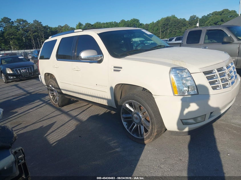 Photo of the 2013 CADILLAC ESCALADE PREMIUM