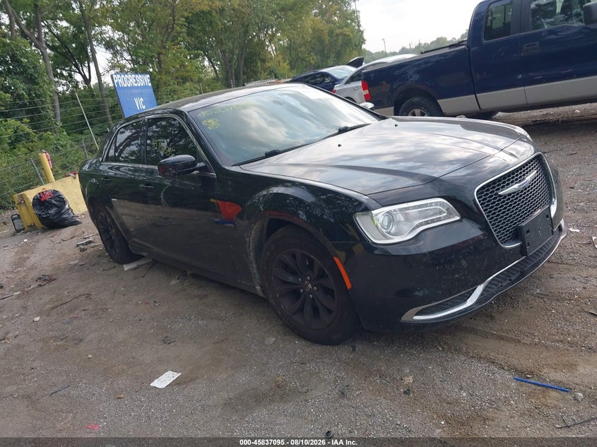 Photo of the 2019 CHRYSLER 300 TOURING