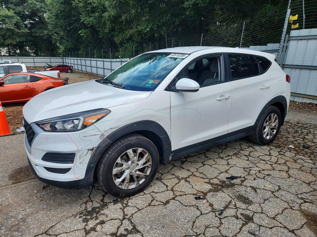 Photo of the 2019 HYUNDAI TUCSON SE