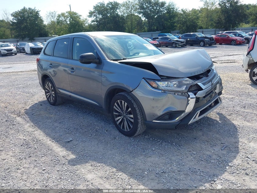 Photo of the 2019 MITSUBISHI OUTLANDER ES