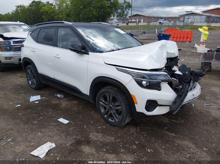 Photo of the 2021 KIA SELTOS S