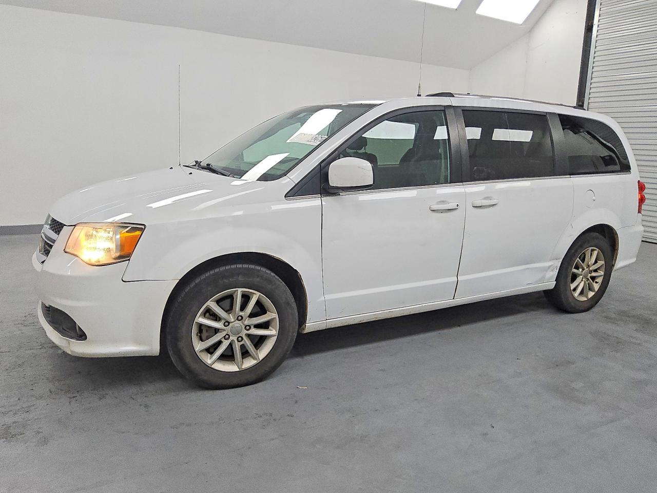 Photo of the 2019 DODGE GRAND CARAVAN SXT
