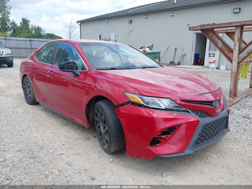 Photo of the 2019 TOYOTA CAMRY SE
