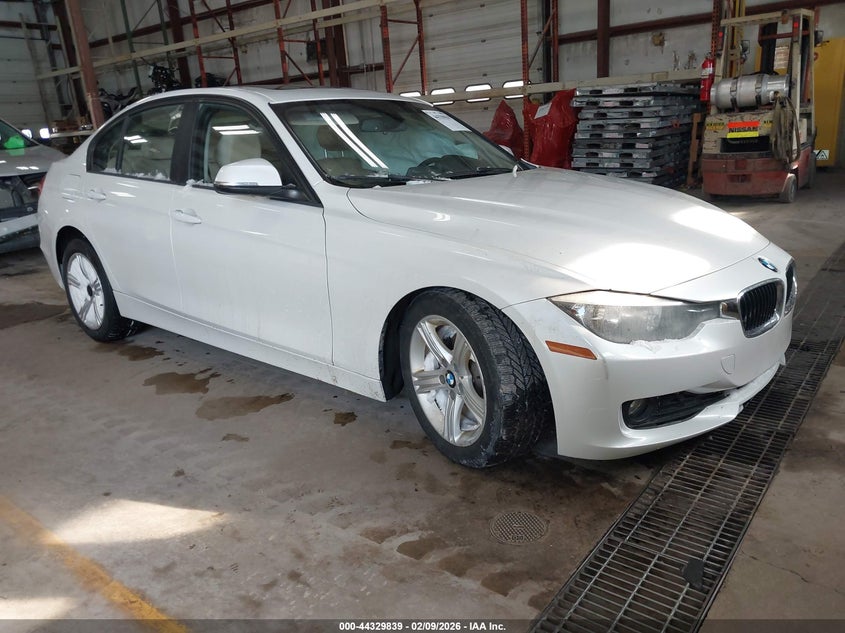 Photo of the 2015 BMW 320I