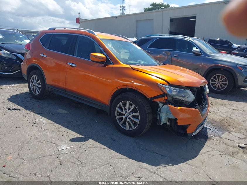 Photo of the 2017 NISSAN ROGUE SV