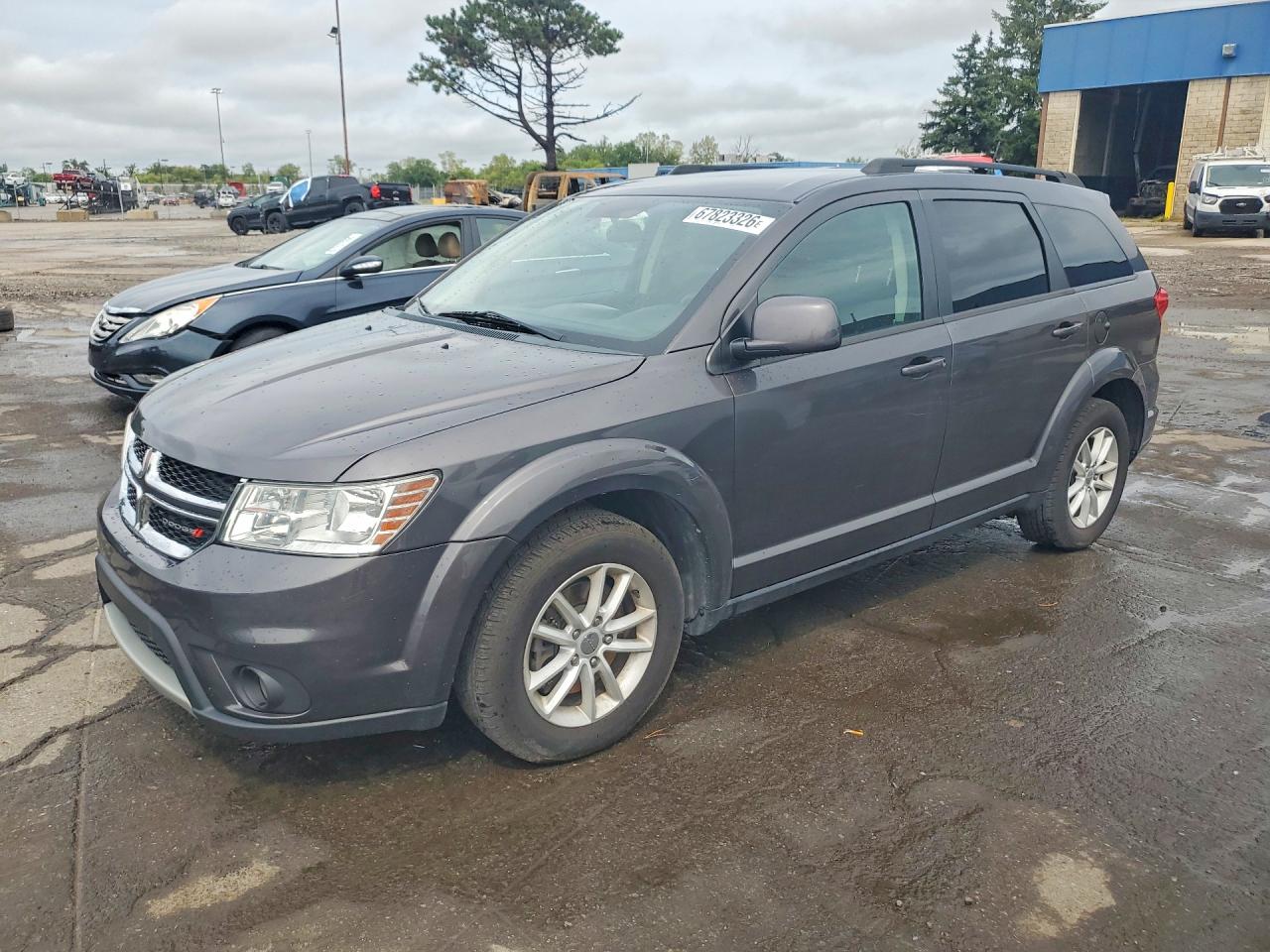 Photo of the 2016 DODGE JOURNEY SXT