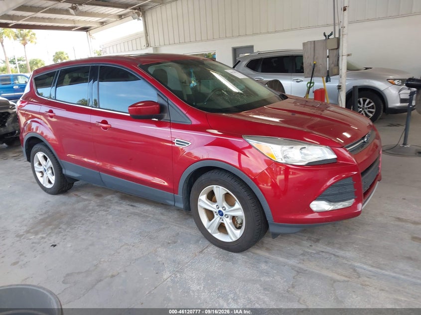 Photo of the 2015 FORD ESCAPE SE