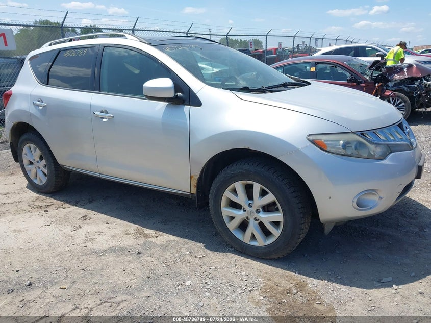 Photo of the 2010 NISSAN MURANO SL