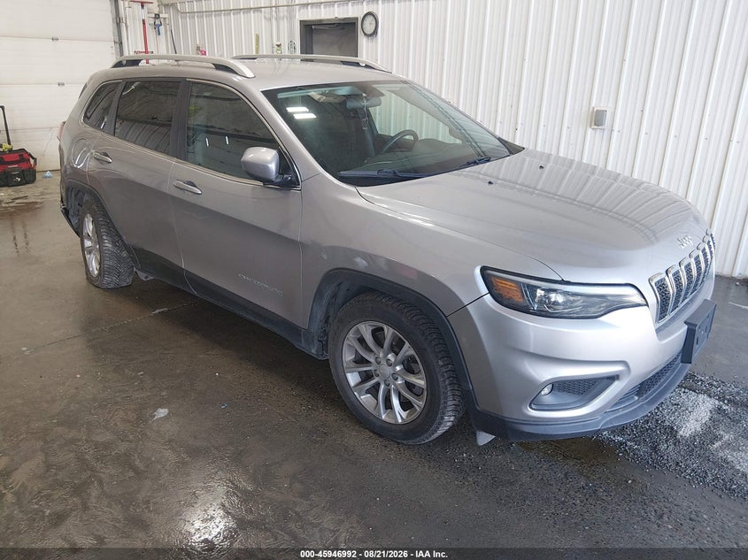 Photo of the 2019 JEEP CHEROKEE LATITUDE FWD
