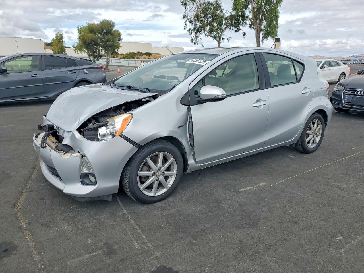 Photo of the 2014 TOYOTA PRIUS C FOUR