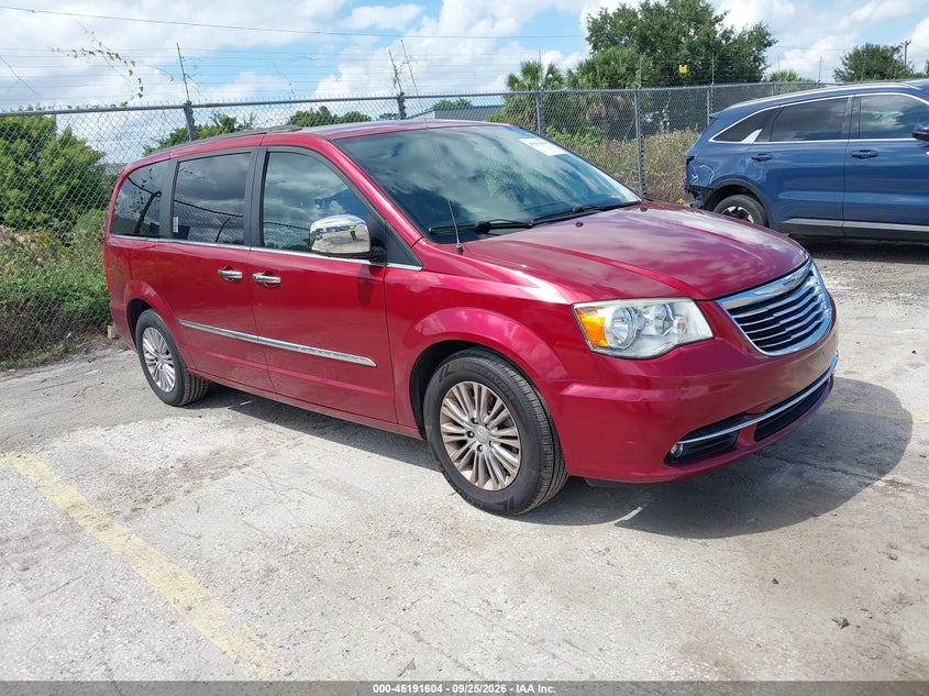 Photo of the 2015 CHRYSLER TOWN AND COUNTRY