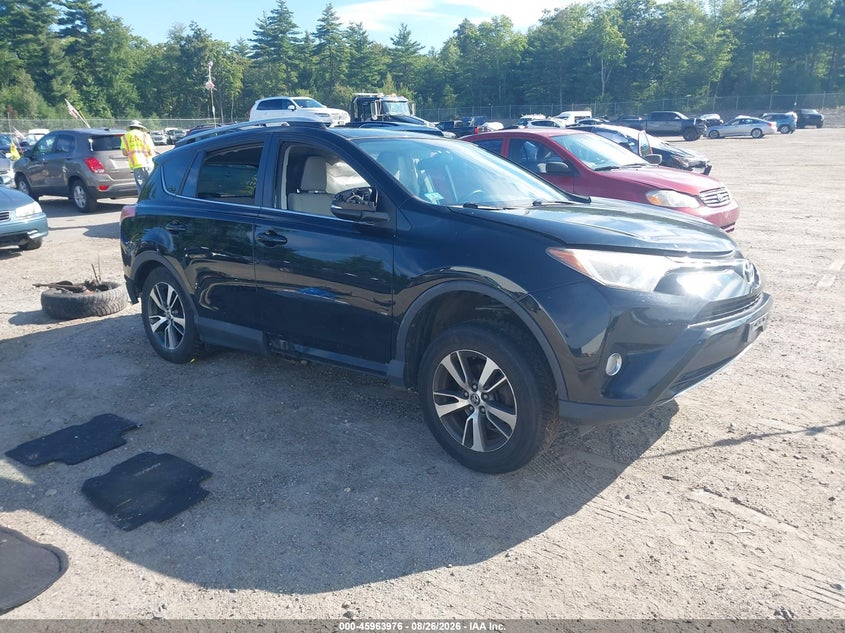 Photo of the 2016 TOYOTA RAV4 XLE