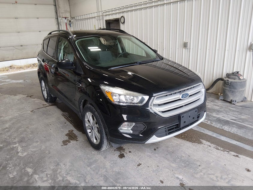 Photo of the 2018 FORD ESCAPE SE