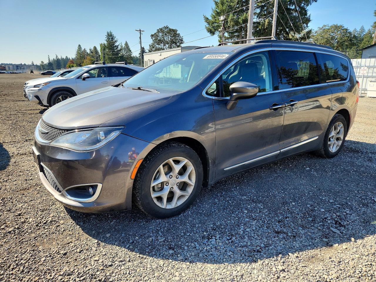 Photo of the 2017 CHRYSLER PACIFICA TOURING L