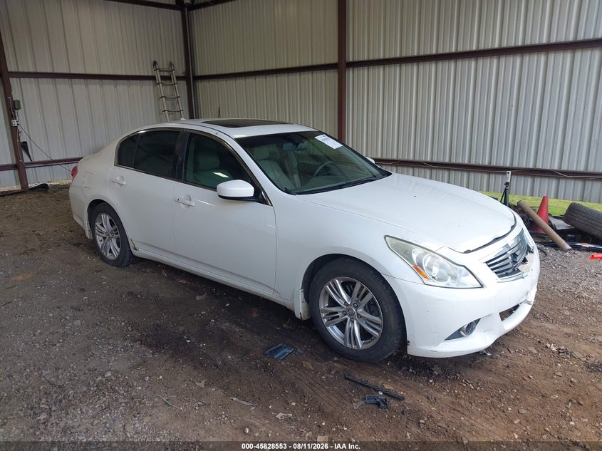 Photo of the 2010 INFINITI G37 JOURNEY
