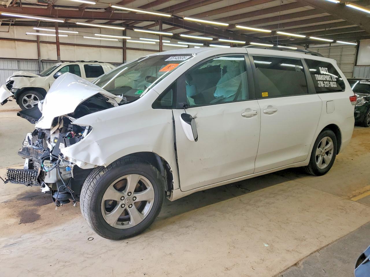 Photo of the 2011 TOYOTA SIENNA LE
