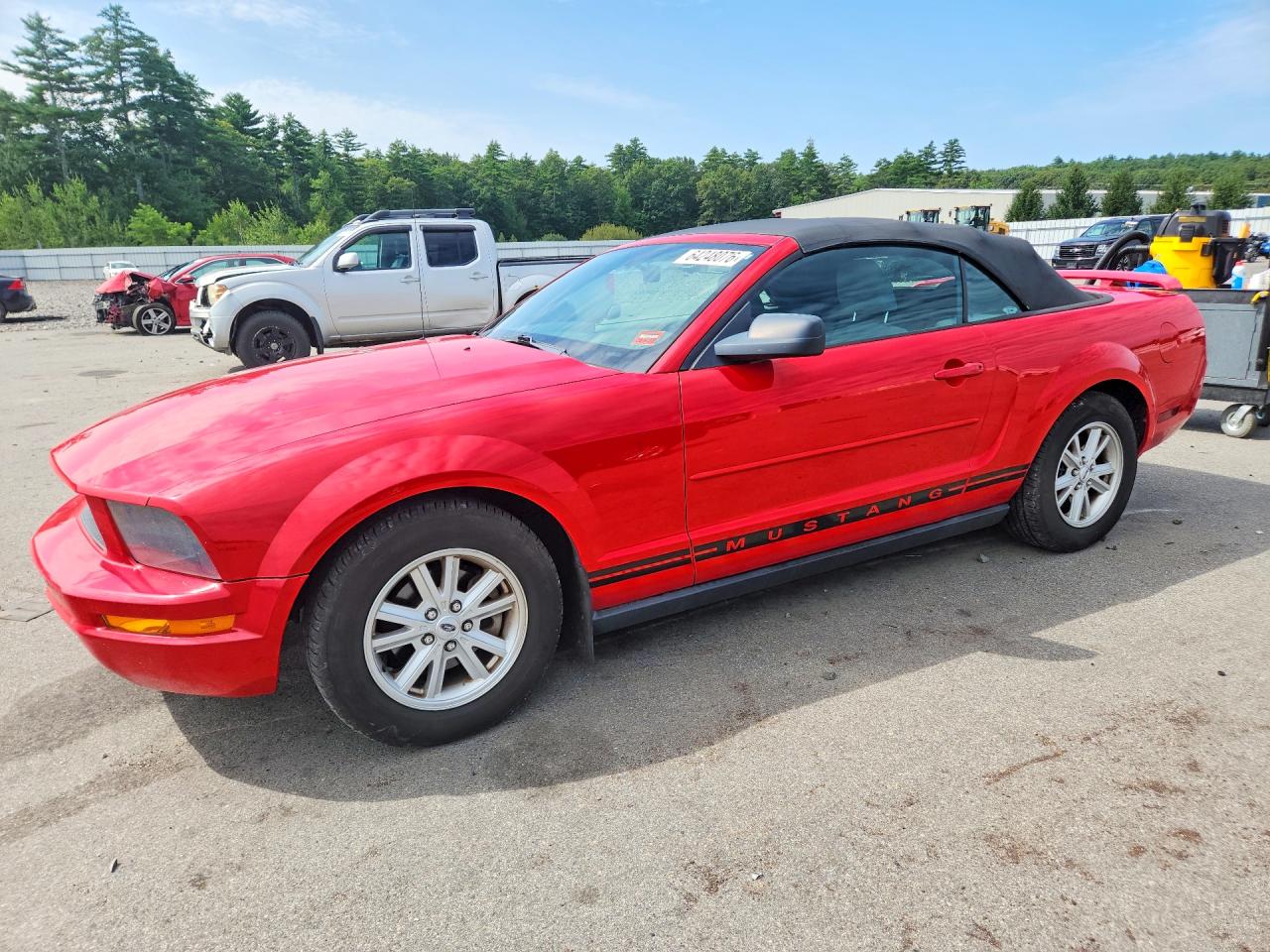 Photo of the 2005 FORD MUSTANG