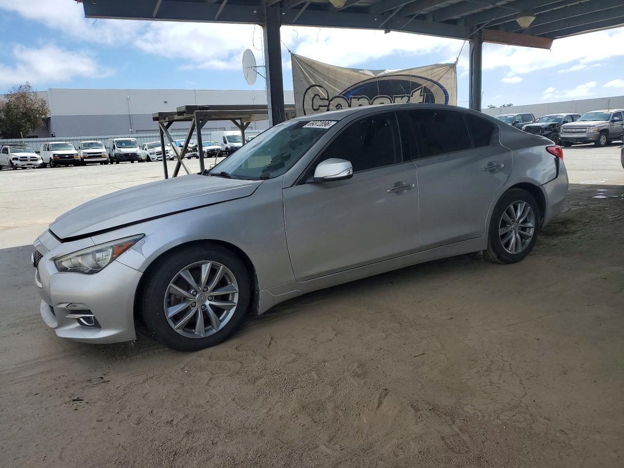 Photo of the 2017 INFINITI Q50 3.0T SIGNATURE EDITION